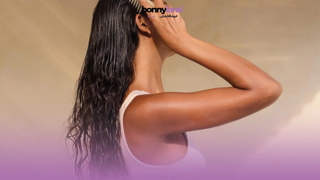 شانه زدن موهای خیس؛ جنایت در حق موهای بلند